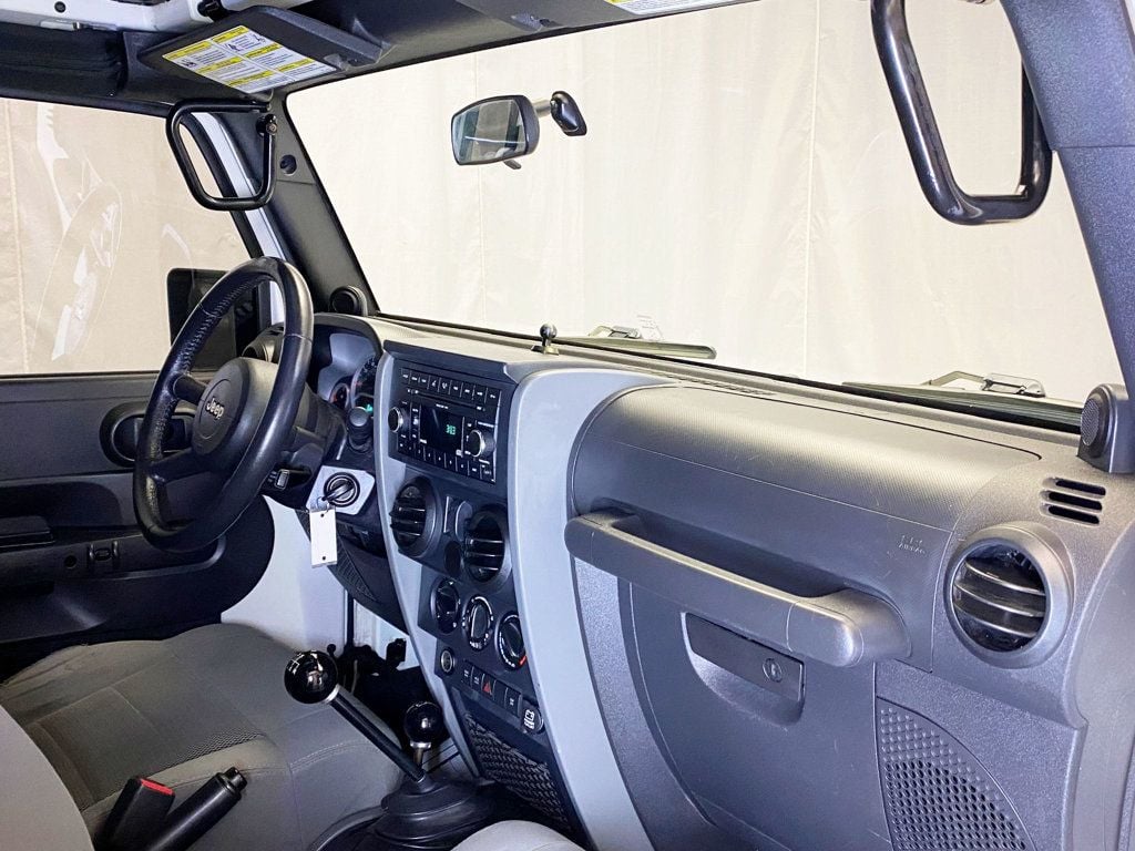 2008 Jeep Wrangler 4WD 2dr Rubicon - 22969287 - 34