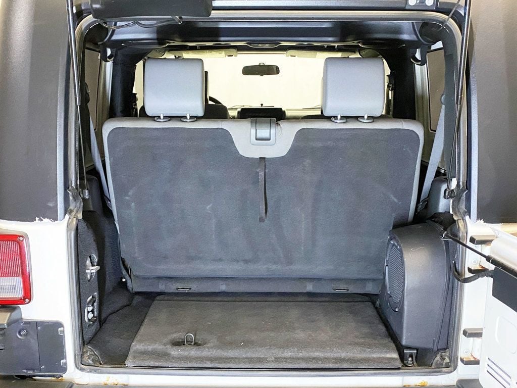 2008 Jeep Wrangler 4WD 2dr Rubicon - 22969287 - 39