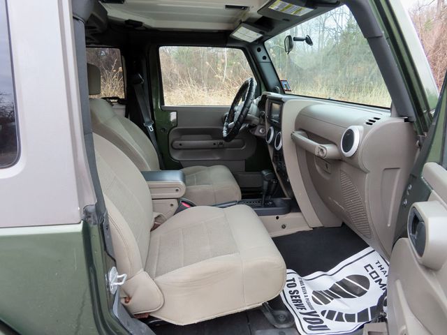 2008 Jeep Wrangler 4WD 2dr Sahara - 22963073 - 20