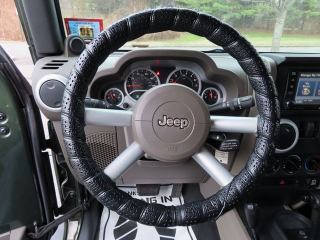 2008 Jeep Wrangler 4WD 2dr Sahara - 22963073 - 31