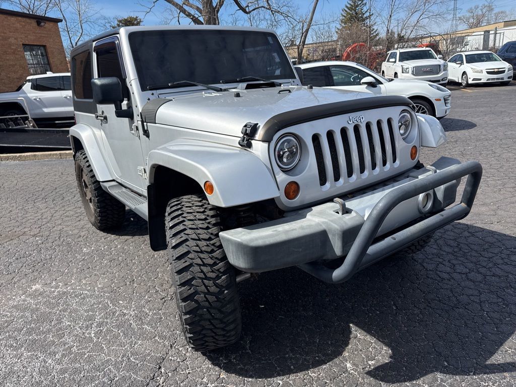 2008 Jeep Wrangler 4WD 2dr Sahara - 23005392 - 9