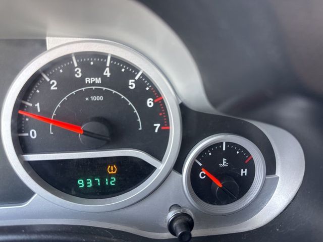 2008 Jeep Wrangler 4WD 2dr Sahara - 23005392 - 13