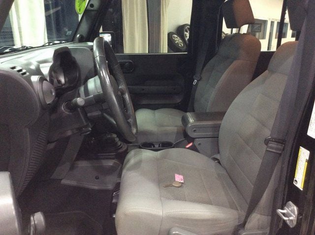 2008 Jeep Wrangler 4WD 4dr Unlimited Rubicon - 22974450 - 8