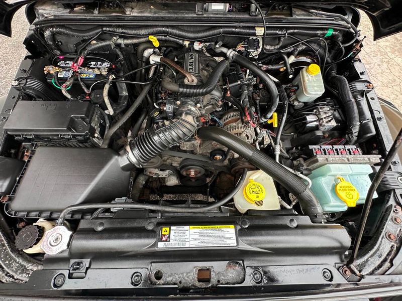 2008 Jeep Wrangler 4WD 4dr Unlimited Sahara - 22873764 - 10