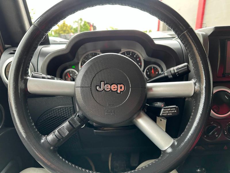 2008 Jeep Wrangler 4WD 4dr Unlimited Sahara - 22873764 - 25