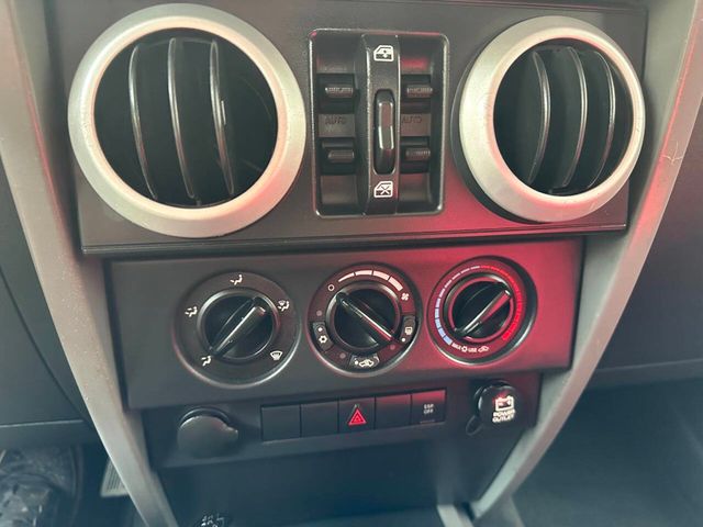 2008 Jeep Wrangler 4WD 4dr Unlimited Sahara - 22873764 - 33