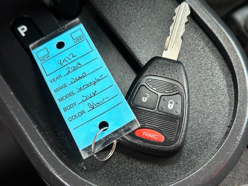 2008 Jeep Wrangler 4WD 4dr Unlimited Sahara - 22873764 - 39