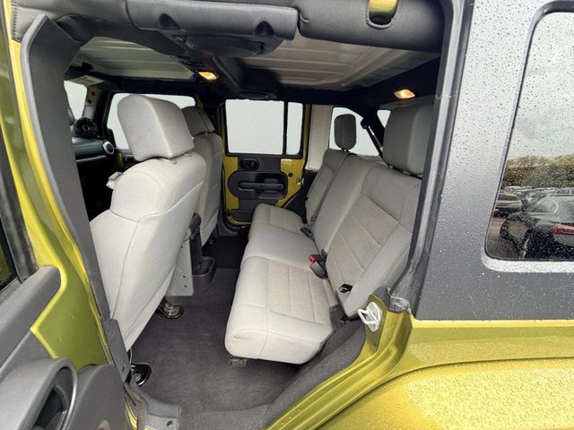 2008 Jeep Wrangler 4WD 4dr Unlimited Sahara - 23019482 - 17