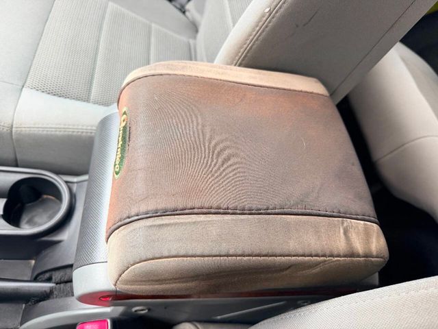 2008 Jeep Wrangler 4WD 4dr Unlimited Sahara - 23019482 - 32