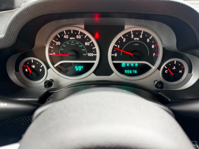 2008 Jeep Wrangler 4WD 4dr Unlimited Sahara - 23019482 - 34