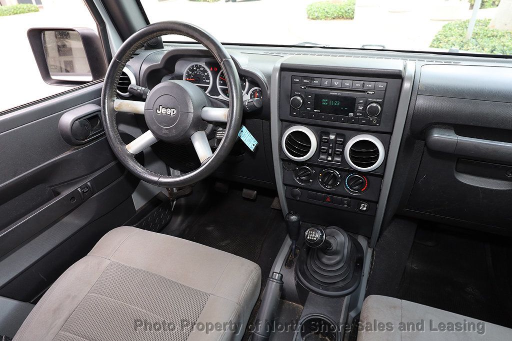 2008 Jeep Wrangler Unlimited Sahara photo 9