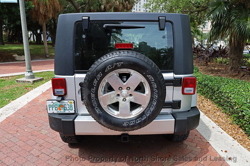 2008 Jeep Wrangler Unlimited Sahara photo 14
