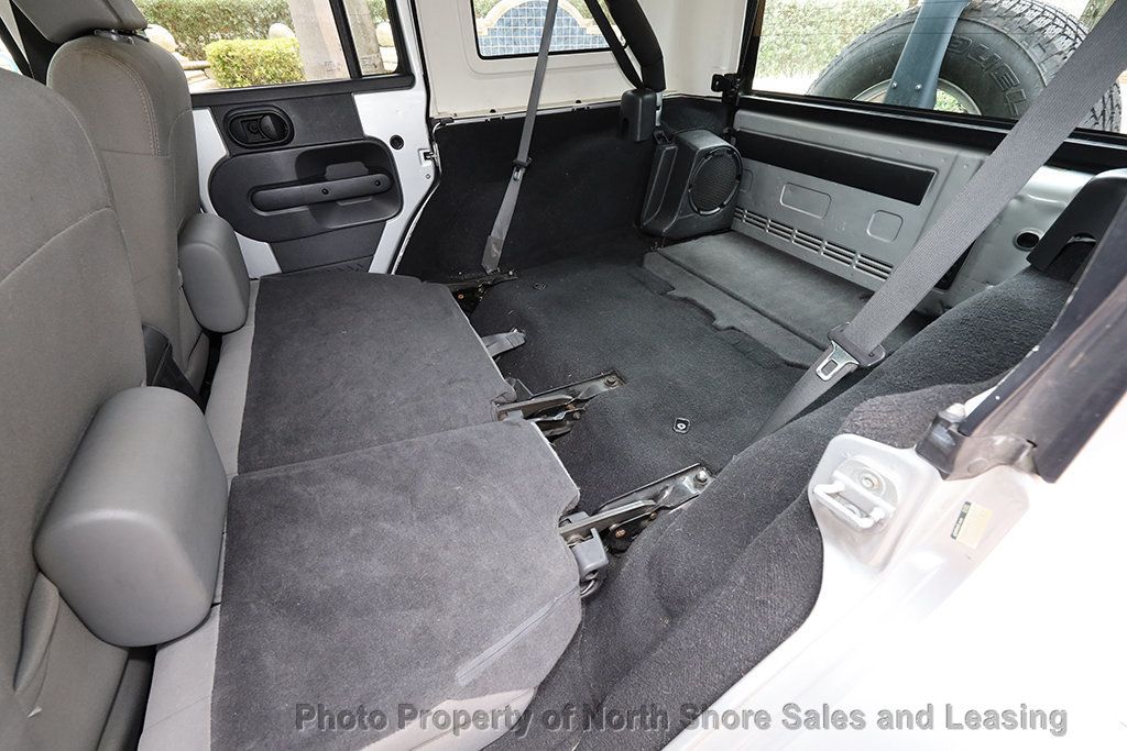 2008 Jeep Wrangler Unlimited Sahara photo 22