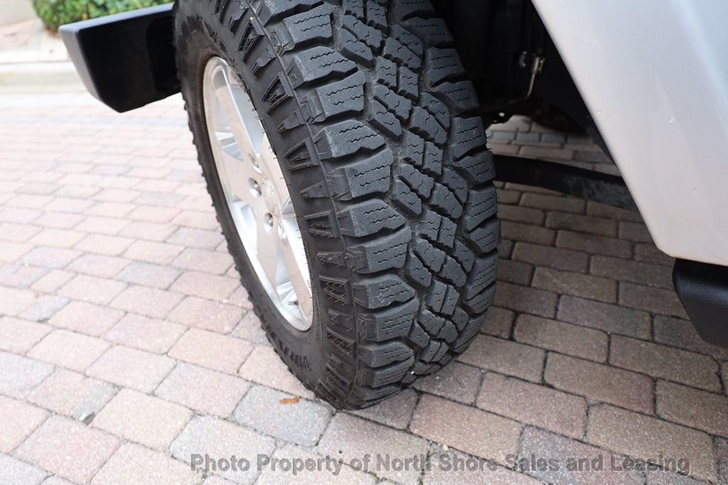 2008 Jeep Wrangler Unlimited Sahara photo 32