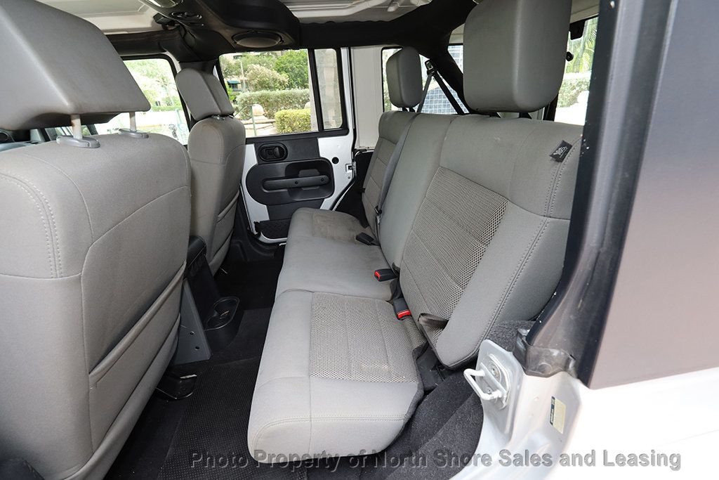 2008 Jeep Wrangler Unlimited Sahara photo 7