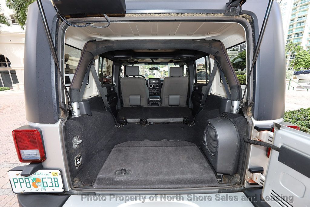 2008 Jeep Wrangler Unlimited Sahara photo 8
