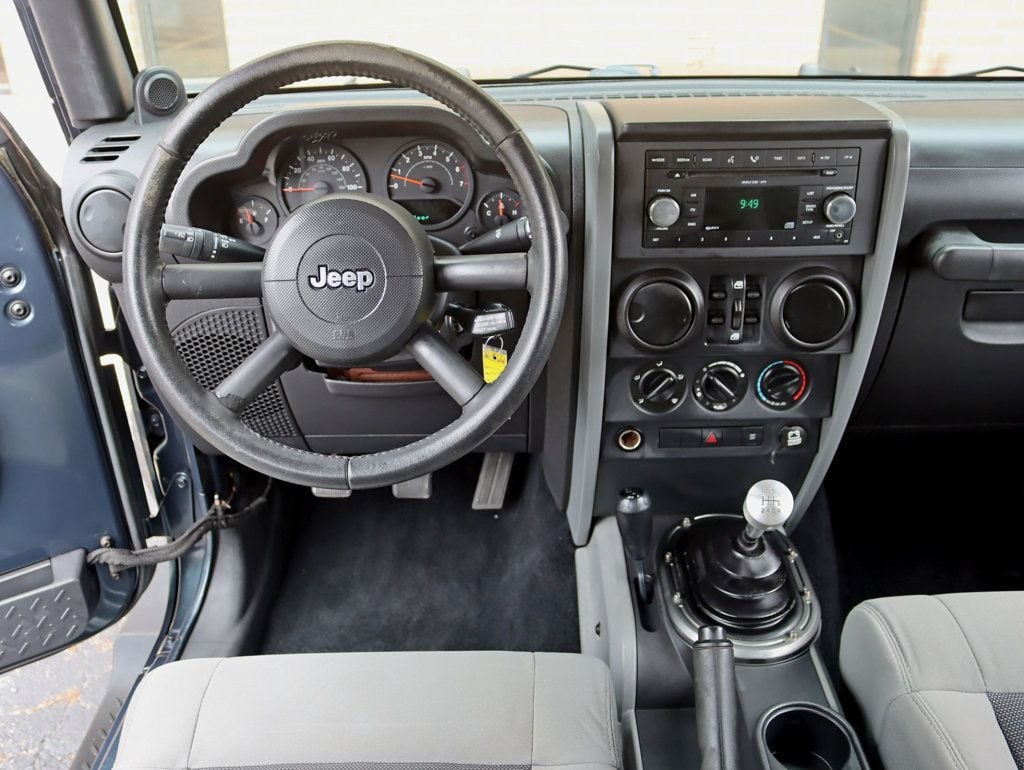 2008 Jeep Wrangler 4WD 4dr Unlimited X - 23063286 - 10