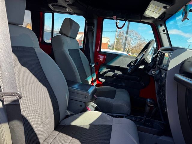 2008 Jeep Wrangler 4WD 4dr Unlimited X - 22998514 - 16