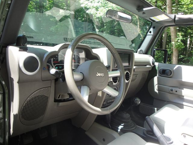 2008 Jeep Wrangler SAHARA EDITION, 52K ORIG-MILES, 6-SPD, LOADED, MINT-COND! - 23033914 - 35