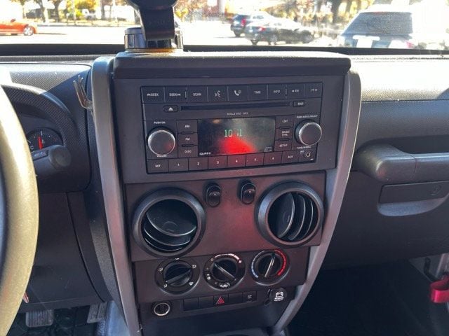 2008 Jeep Wrangler Stick Shift 4WD - 22656412 - 12