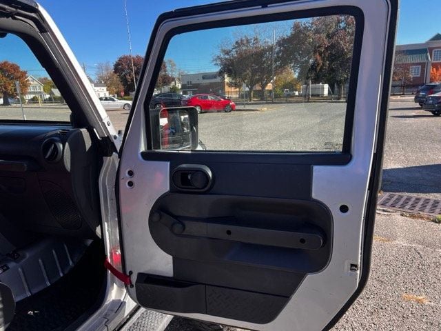 2008 Jeep Wrangler Stick Shift 4WD - 22656412 - 14