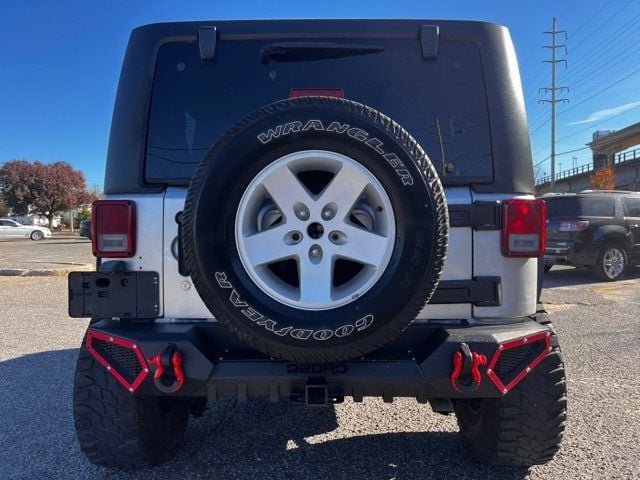 2008 Jeep Wrangler Stick Shift 4WD - 22656412 - 5