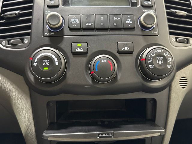 2008 Kia Optima 4dr Sedan I4 Automatic LX - 23066844 - 16