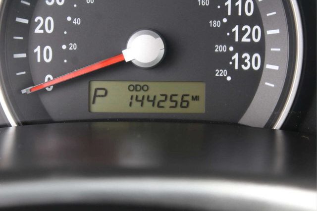 2008 Kia Sedona 4dr SWB - 23018686 - 10