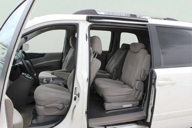 2008 Kia Sedona 4dr SWB - 23018686 - 7
