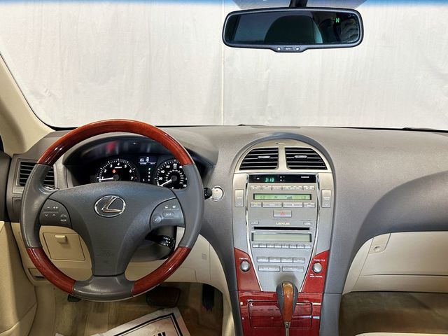 2008 Lexus ES 350 4dr Sedan - 23065899 - 32