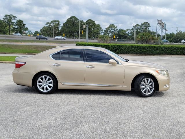 2008 Lexus LS 460 4dr Sedan - 22837995 - 33