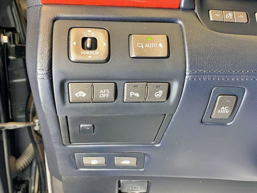 2008 Lexus LS 600h L New hybrid battery / Executive rear seat and DVD  - 23010966 - 28