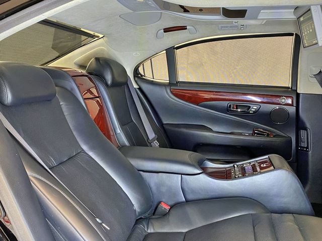 2008 Lexus LS 600h L New hybrid battery / Executive rear seat and DVD  - 23010966 - 59