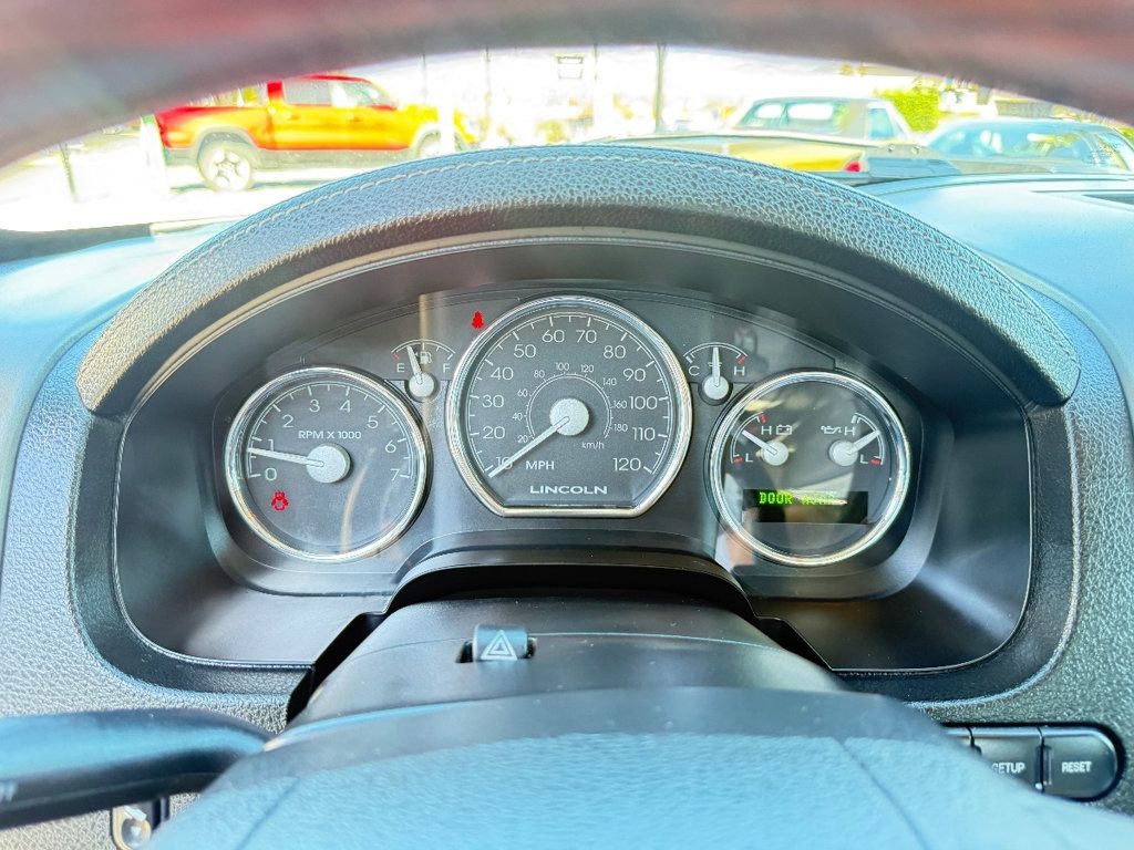 2008 Lincoln Mark LT - 22927161 - 23