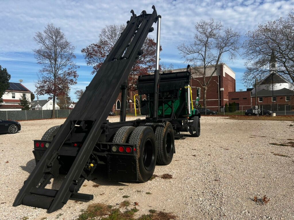 2008 Mack GU-800 ROLL OFF CONTAINER TRUCK TANDEM AXLE 53,000 ORIGINAL MILES - 20220634 - 34