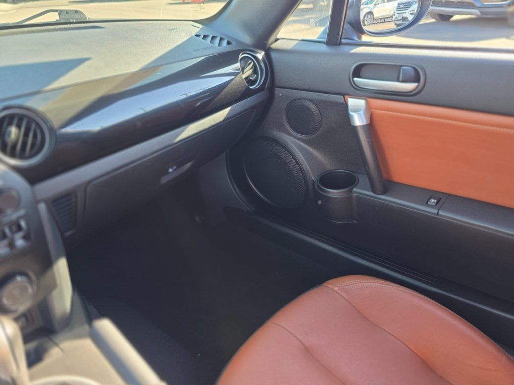 2008 Mazda MX-5 Miata 2dr Convertible PRHT Automatic Grand Touring - 22965694 - 29