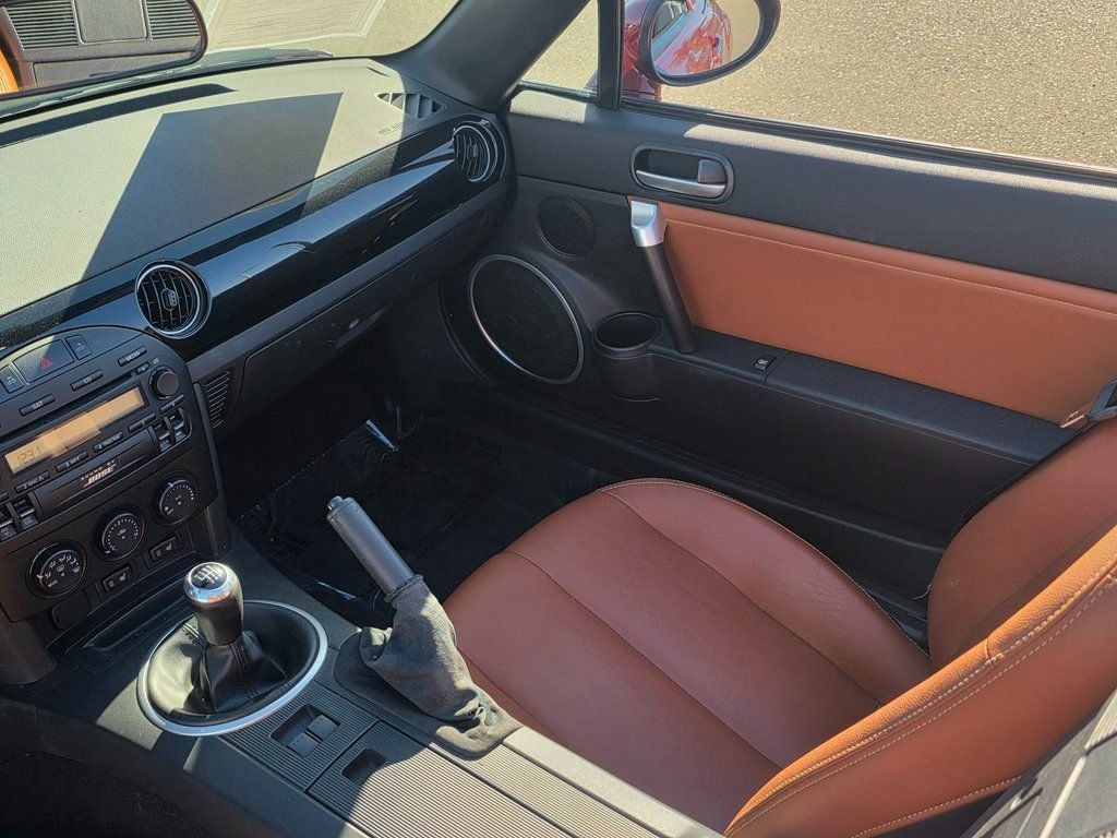 2008 Mazda MX-5 Miata 2dr Convertible PRHT Manual Grand Touring - 22950679 - 21