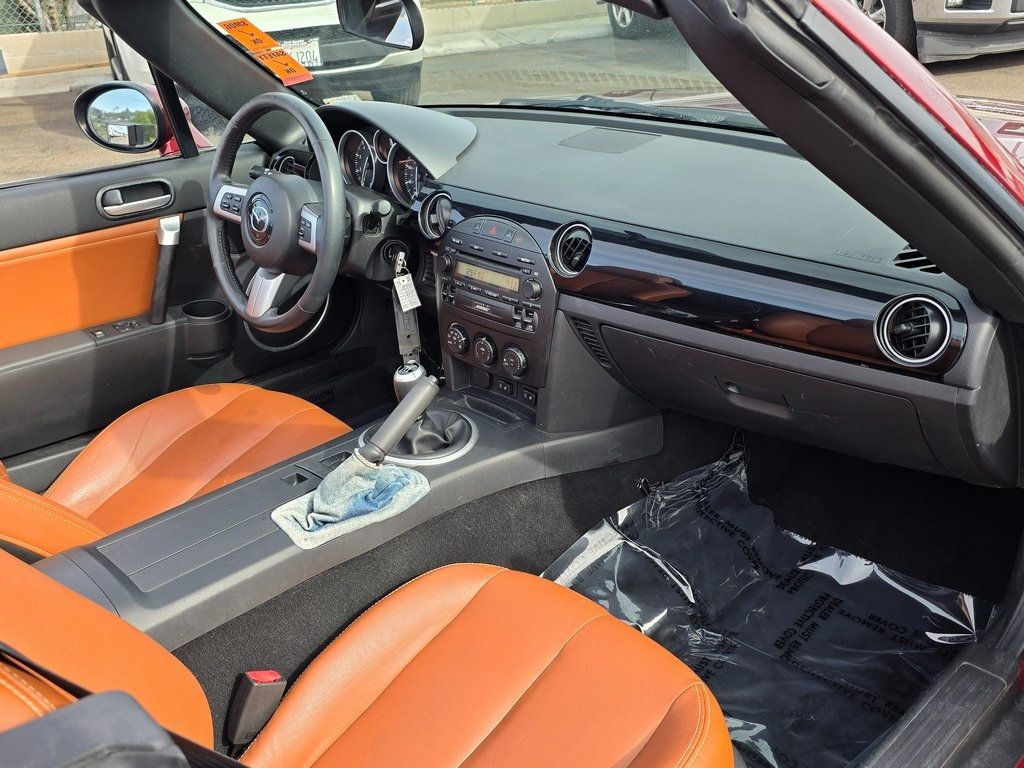 2008 Mazda MX-5 Miata 2dr Convertible PRHT Manual Grand Touring - 22950679 - 7