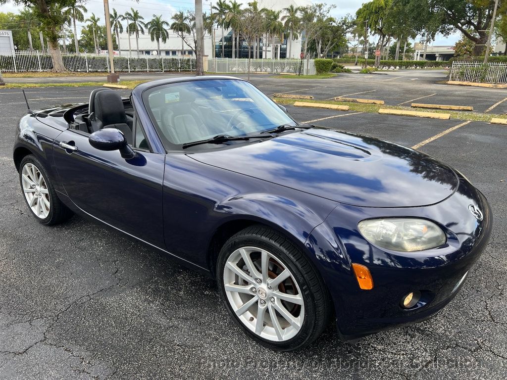 2008 Mazda MX-5 Miata Grand Touring Convertible Hardtop Roadster - 22703586 - 1