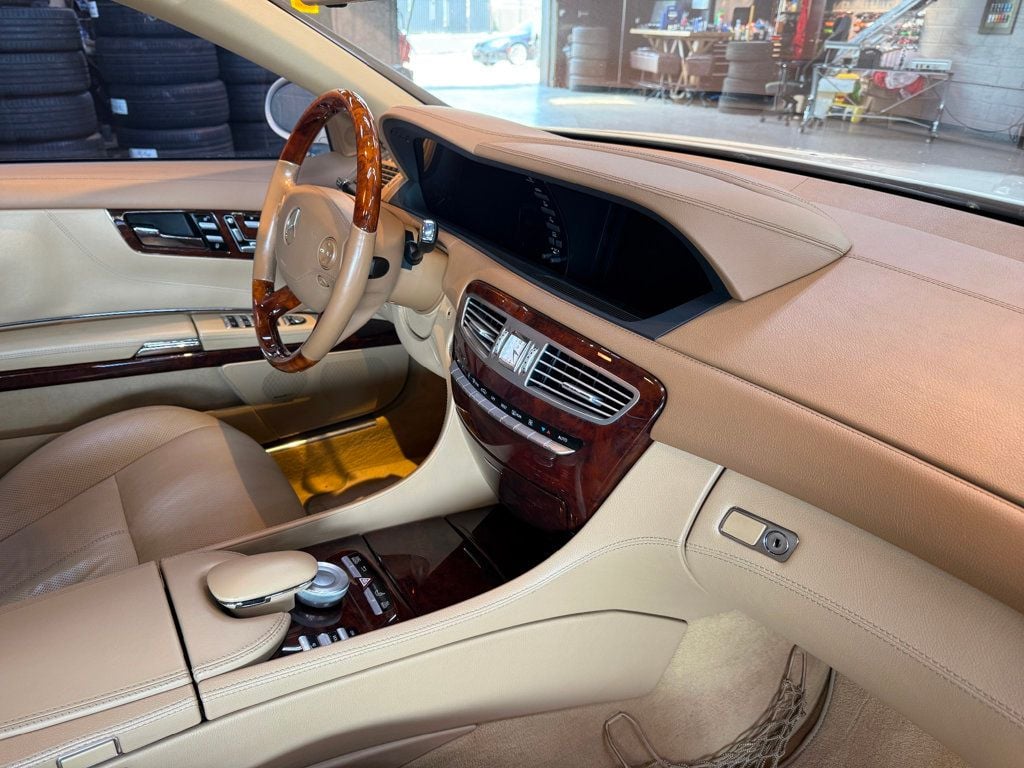 2008 Mercedes Benz CL 550 photo 21