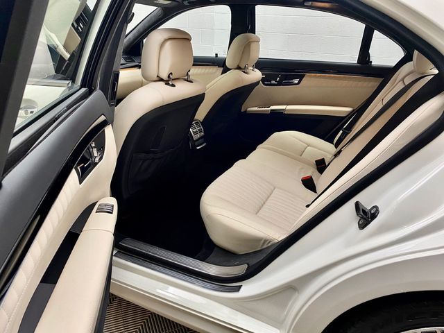 2008 Mercedes-Benz S550 4MATIC 44,887 Miles, V8, 4MATIC, Rare Interior, Extremely well kept,  - 21041014 - 25