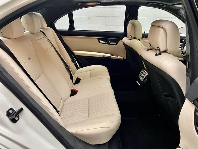 2008 Mercedes-Benz S550 4MATIC 44,887 Miles, V8, 4MATIC, Rare Interior, Extremely well kept,  - 21041014 - 32