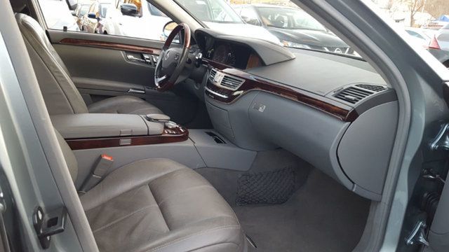 2008 Mercedes-Benz S-Class S550 4dr Sedan 5.5L V8 4MATIC - 18516269 - 9