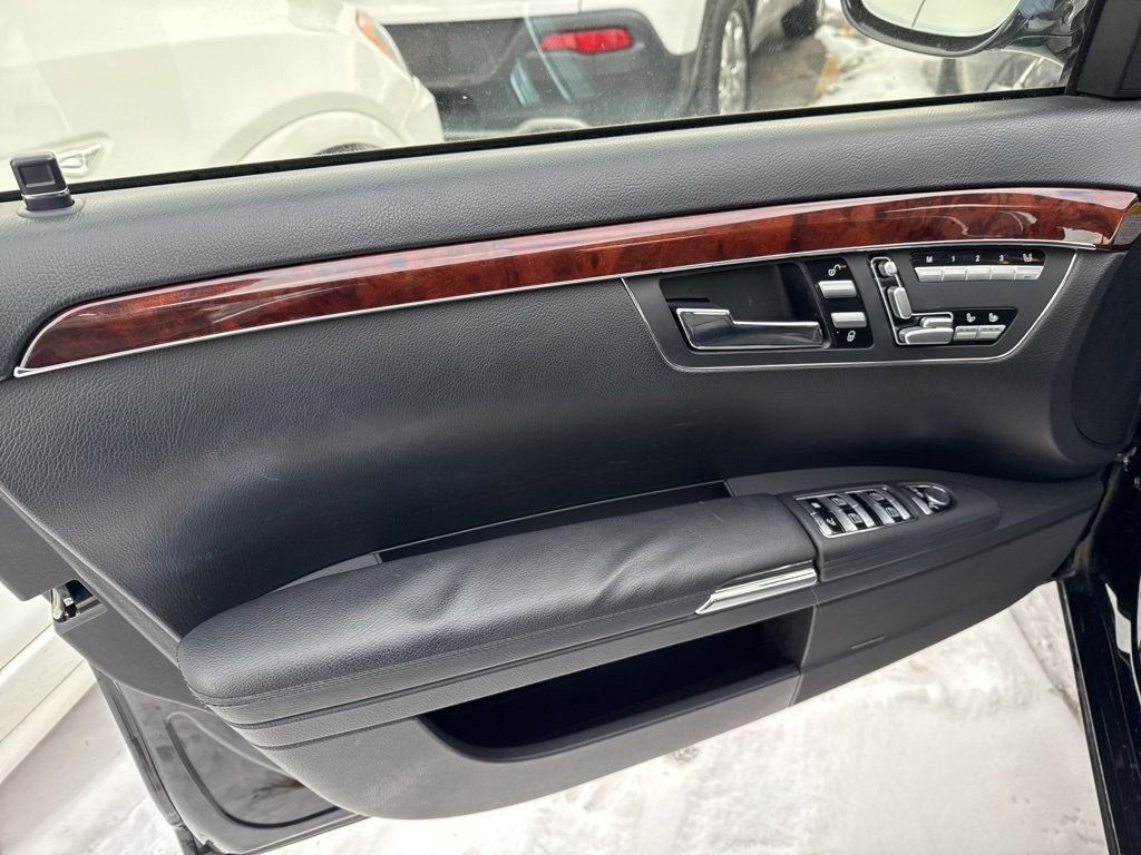 2008 Mercedes-Benz S-Class S550 4dr Sedan 5.5L V8 4MATIC - 22975165 - 8