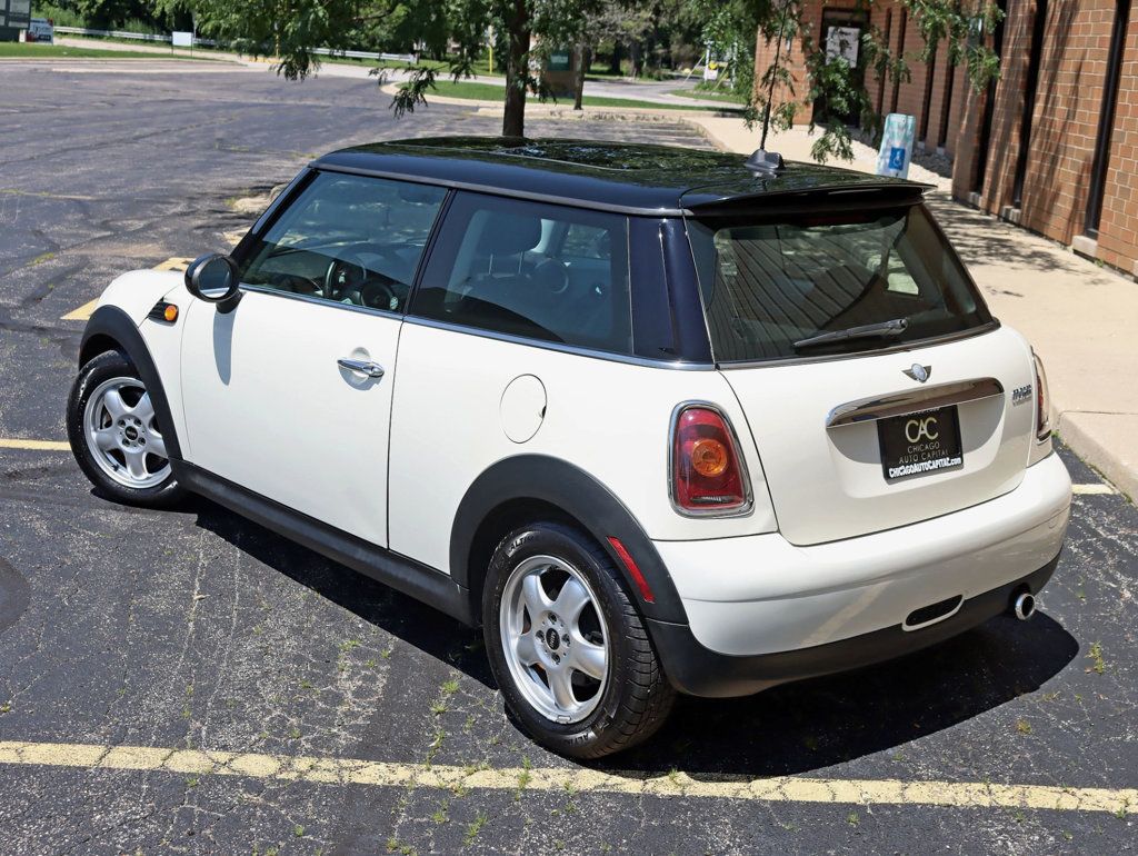 2008 MINI Cooper Hardtop 2 Door Cold Weather / Panoramic Roof - 23050104 - 9