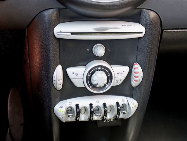 2008 MINI Cooper Hardtop 2 Door Cold Weather / Panoramic Roof - 23050104 - 14