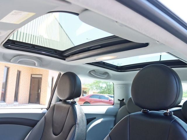 2008 MINI Cooper Hardtop 2 Door Cold Weather / Panoramic Roof - 23050104 - 18