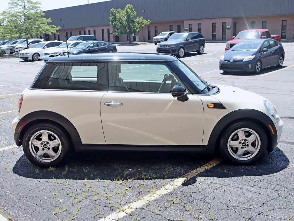2008 MINI Cooper Hardtop 2 Door Cold Weather / Panoramic Roof - 23050104 - 7