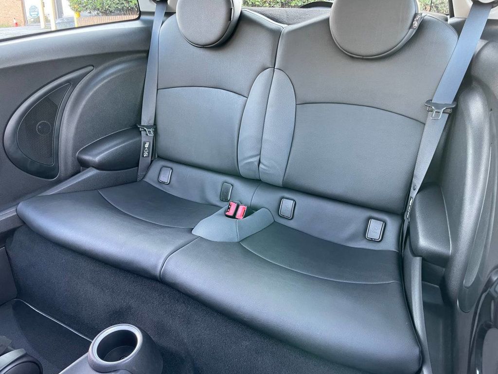 2008 Mini Cooper S Hardtop 2 Door photo 9