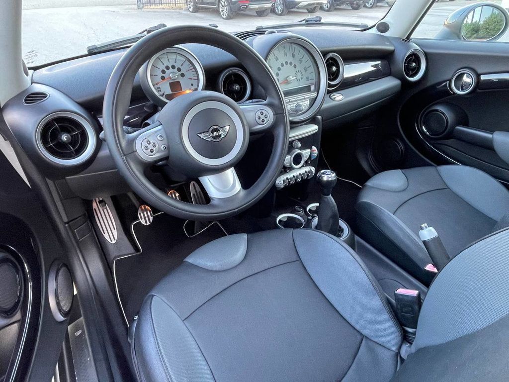2008 Mini Cooper S Hardtop 2 Door photo 11